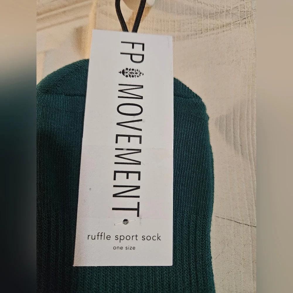 FP Movement x LUCKY HONEY COLLAB Classic Ruffle Socks: GREEN: NEW WITH TAGS